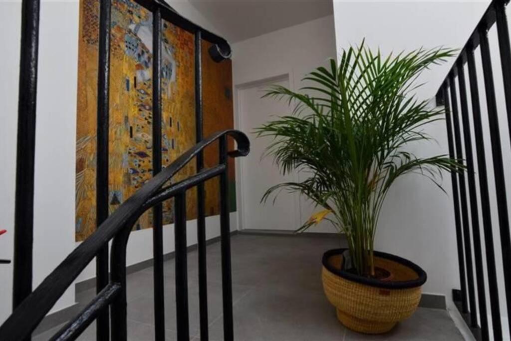 The Penthouse, Oasis Of Light And Inspiration Apartment Antwerpen Bagian luar foto